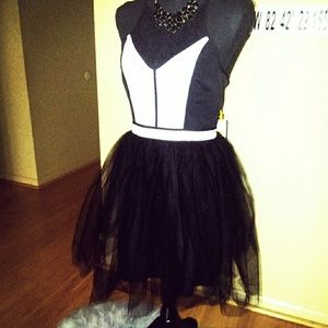 BCBG 👗 NWT Size 6 cocktail dress